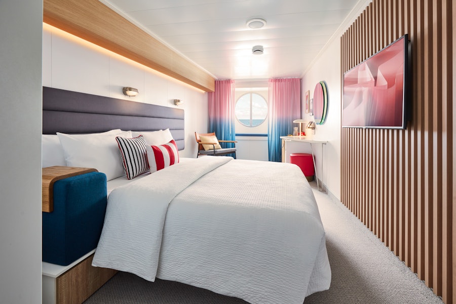 Sea View cabin with porthole aboard the Valiant Lady